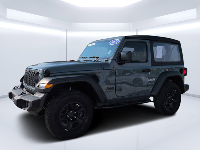 Used 2025 Jeep Wrangler Sport AWD/4WD image 7