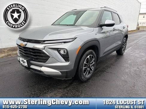 Used 2025 Chevrolet TrailBlazer LT AWD/4WD image 7
