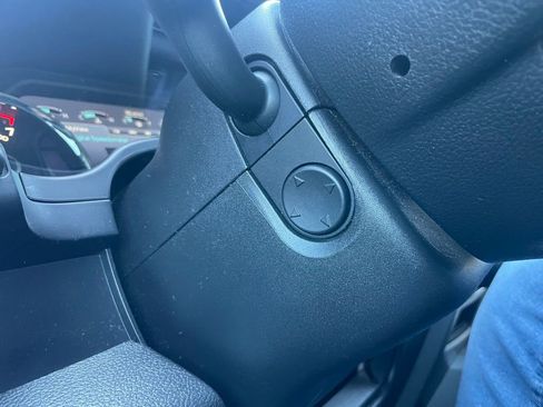 Used 2017 Ford F150 Lariat w/ Equipment Group 502A Luxury AWD/4WD image 51