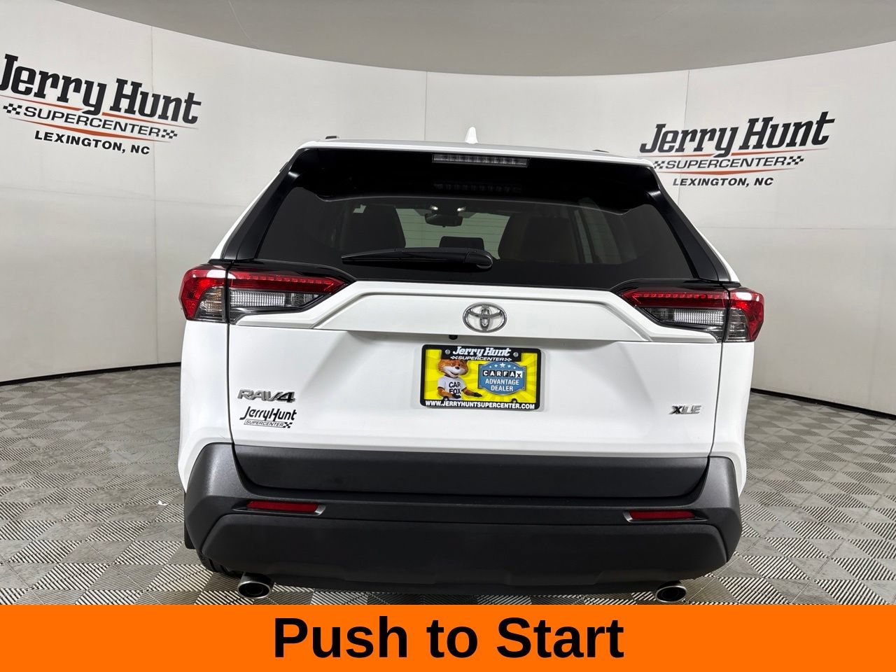Used 2025 Toyota RAV4 XLE w/ Convenience Package FWD image 7