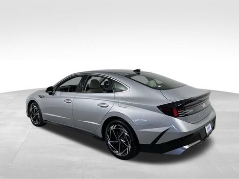 New 2026 Hyundai Sonata SEL FWD image 3