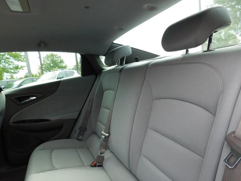 Used 2020 Chevrolet Malibu LS w/ LPO, Convenience Package 2 FWD image 8