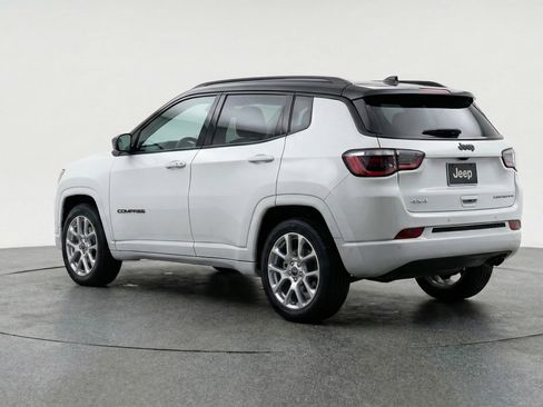 Used 2025 Jeep Compass Limited AWD/4WD image 6