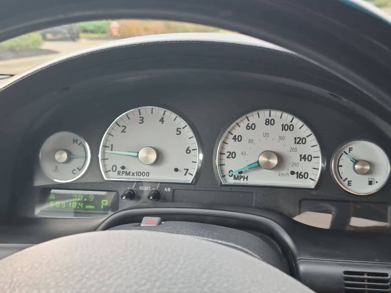 Used 2005 Ford Thunderbird RWD image 32