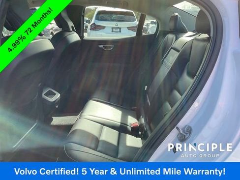 Certified 2024 Volvo S60 B5 Core image 25