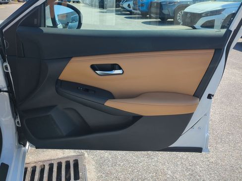 Certified 2021 Nissan Sentra SV w/ SV Premium Package FWD image 38