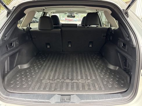 Used 2023 Subaru Outback Onyx Edition image 28