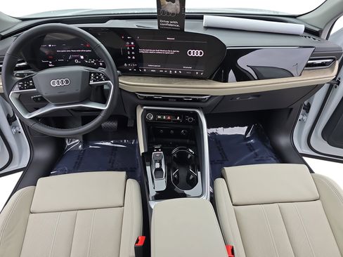 New 2025 Audi Q5 Premium Plus image 9