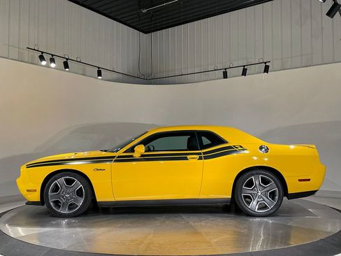Used 2012 Dodge Challenger R/T RWD image 44