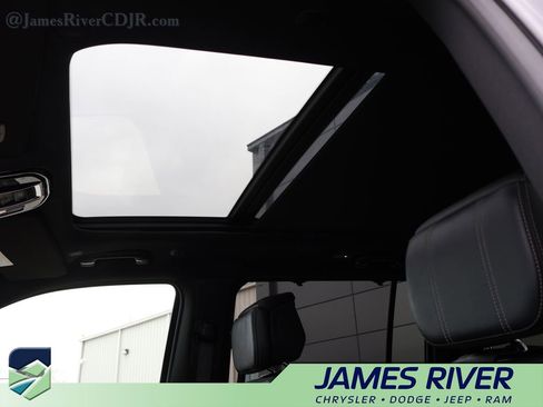 Used 2024 Jeep Grand Wagoneer L 4WD image 29