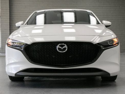 Used 2020 MAZDA MAZDA3 AWD Hatchback image 5