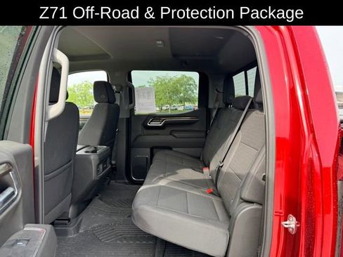 Used 2024 Chevrolet Silverado 1500 LT AWD/4WD image 9