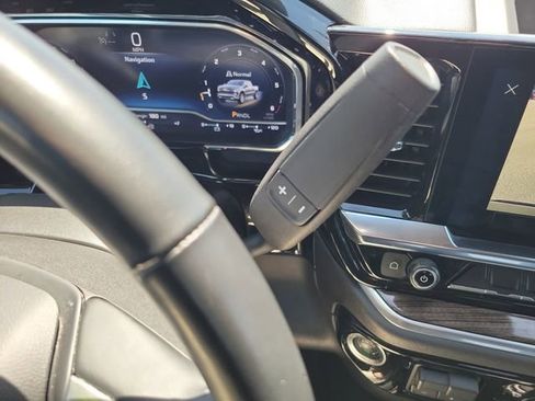 Used 2025 Chevrolet Silverado 1500 LT image 30