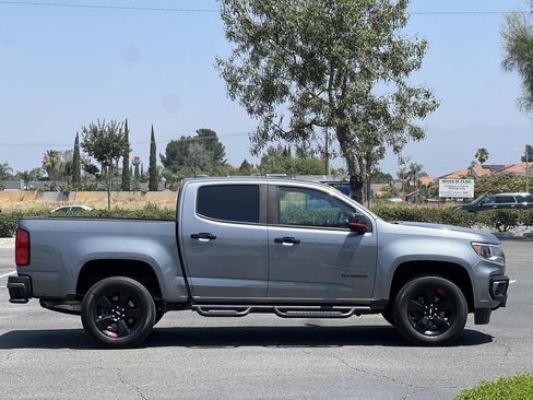 Used 2022 Chevrolet Colorado LT w/ Redline Special Edition RWD image 18