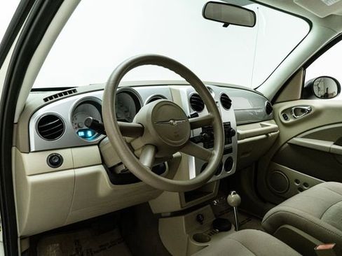 Used 2007 Chrysler PT Cruiser Touring w/ Fleet Value Group I image 20