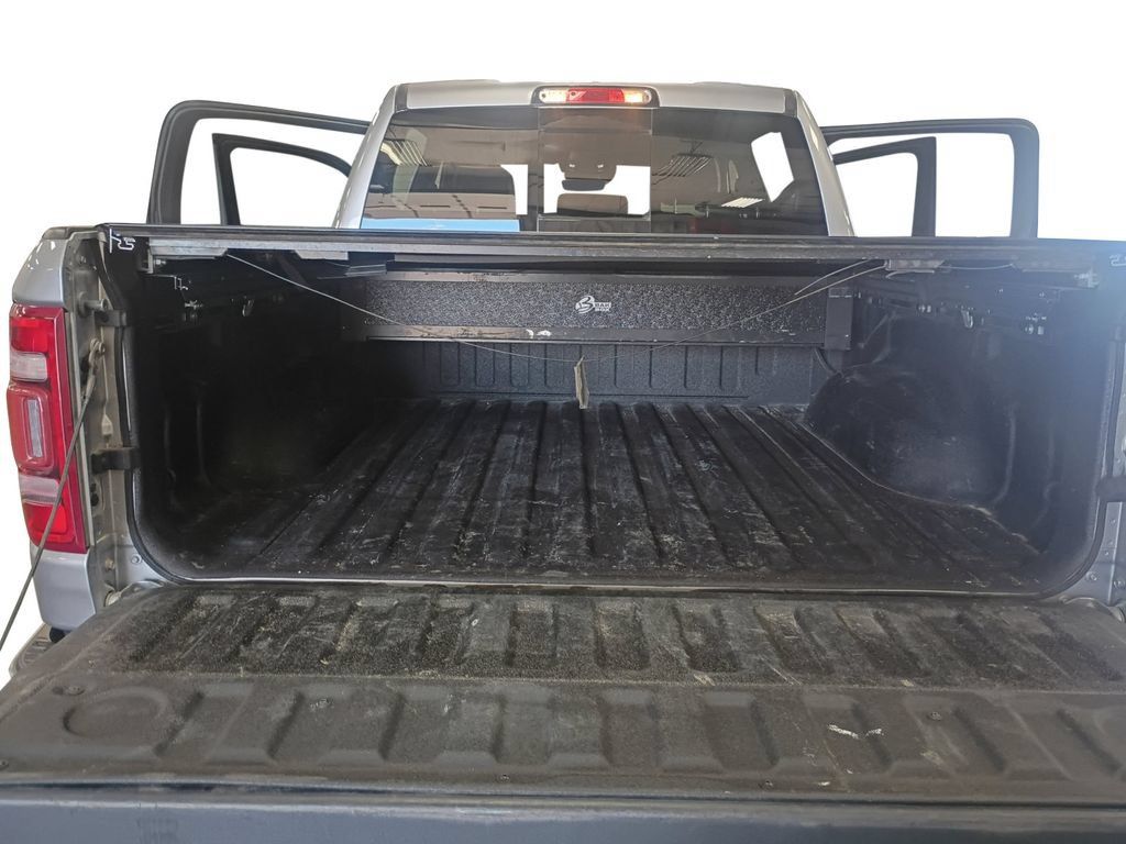 Used 2019 RAM 1500 Laramie AWD/4WD image 19