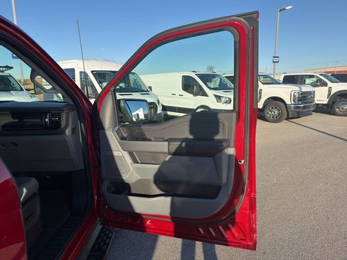 Used 2024 Ford F150 Lightning Flash image 15