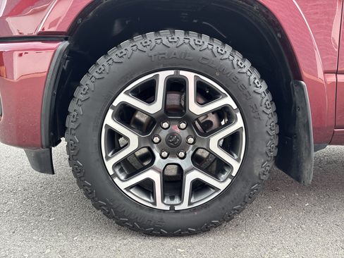 Used 2025 RAM 1500 Laramie w/ Sport Appearance Package AWD/4WD image 10