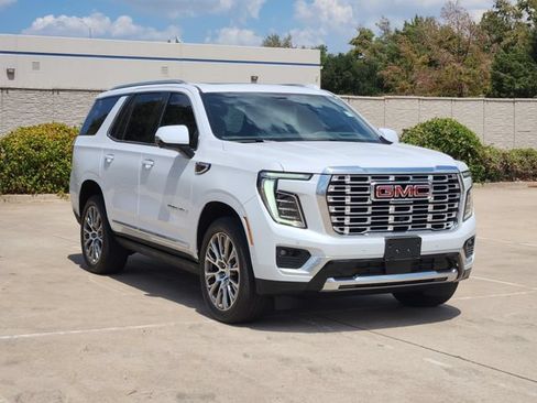 Used 2026 GMC Yukon Denali w/ Sun & Power Step Package AWD/4WD image 3