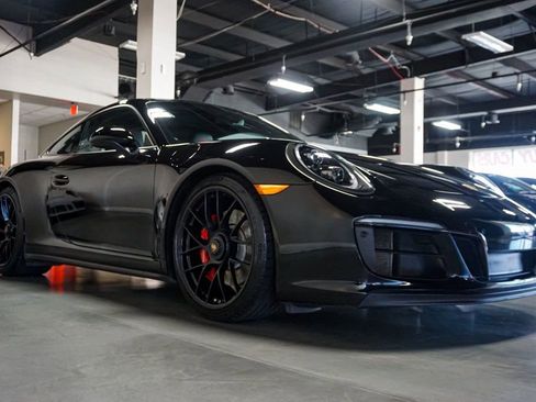 Used 2019 Porsche 911 GT3 RS image 2