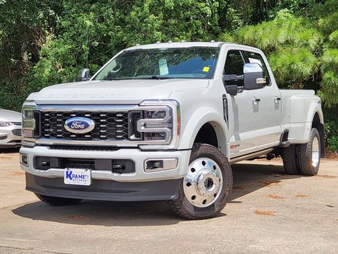 Used 2026 Ford F450 Platinum w/ Platinum Plus Package AWD/4WD image 1