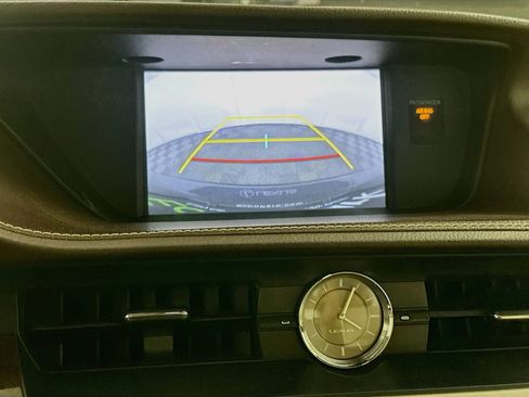 Used 2016 Lexus ES 350 w/ Luxury Package w/Wood Trim FWD image 23