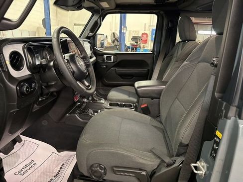 Used 2025 Jeep Wrangler Sport AWD/4WD image 11