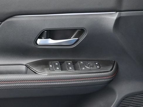 New 2026 Nissan Kicks SR FWD image 16