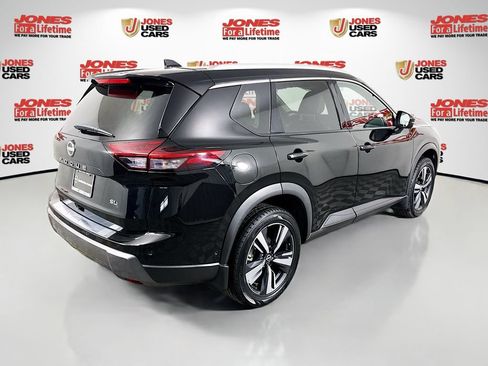 Certified 2024 Nissan Rogue SL FWD image 16