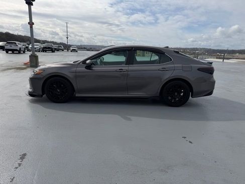 Used 2023 Toyota Camry LE image 5