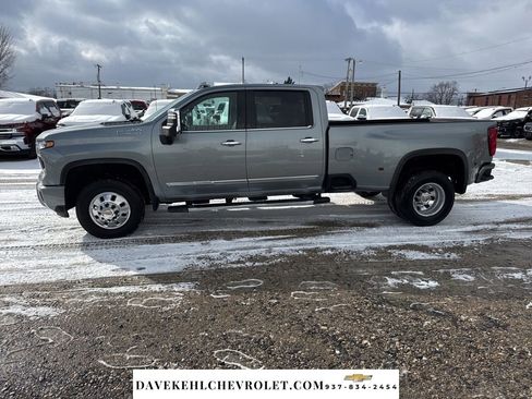 Used 2024 Chevrolet Silverado 3500 High Country w/ High Country Premium Package image 2