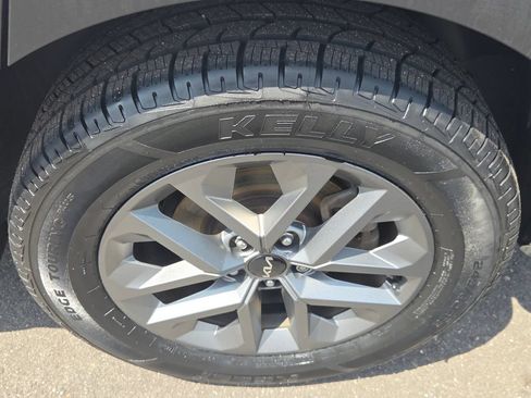 Used 2023 Kia Telluride LX AWD/4WD image 10