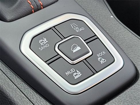 New 2026 Nissan Frontier PRO-4X w/ Pro Premium Package image 18