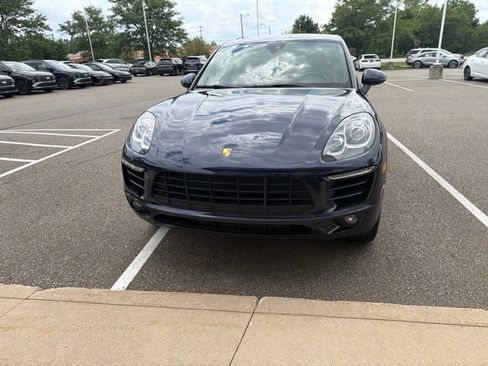 Used 2018 Porsche Macan AWD/4WD image 2