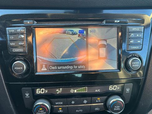 Used 2017 Nissan Rogue Sport SL w/ SL Premium Package image 16