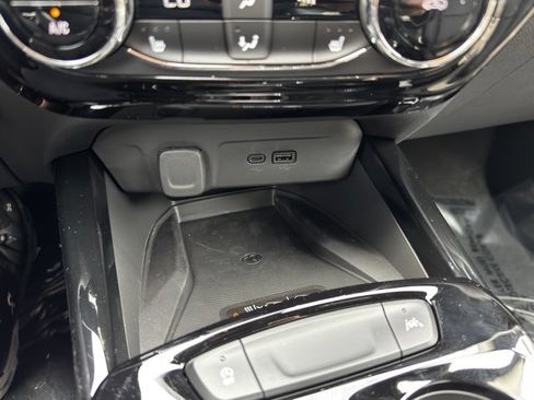 New 2026 Chevrolet Trax RS w/ Sunroof Package image 13