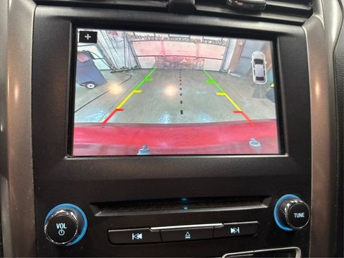 Used 2017 Ford Fusion SE w/ Fusion SE Technology Package FWD image 32