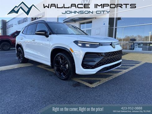 New 2026 Volkswagen Tiguan SE R-Line image 1