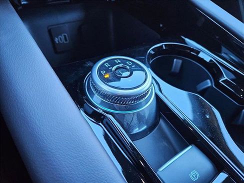 New 2026 Ford Explorer Platinum image 13