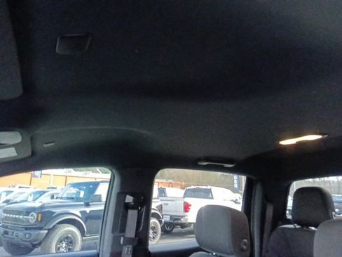 Used 2024 GMC Canyon Elevation w/ Convenience Package image 14