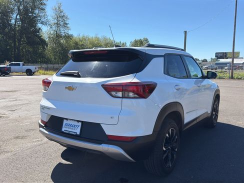 Used 2023 Chevrolet TrailBlazer LT AWD/4WD image 24