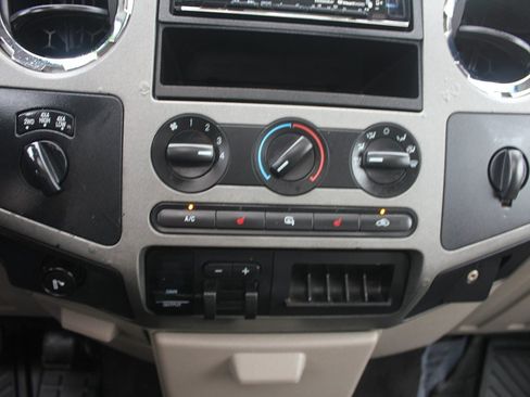 Used 2008 Ford F350 4x4 Crew Cab DRW Super Duty image 17