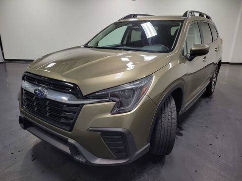 Used 2024 Subaru Ascent Premium AWD/4WD image 4