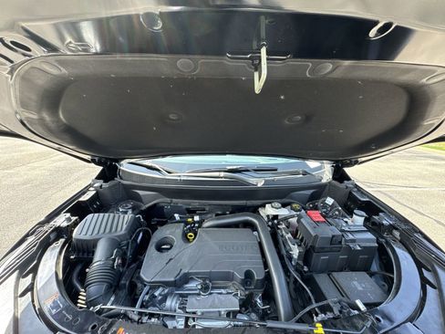 Used 2025 Chevrolet Equinox LT FWD image 38