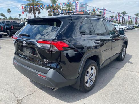 Used 2024 Toyota RAV4 XLE AWD/4WD image 6