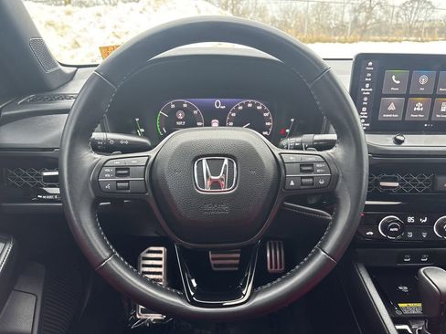 Used 2025 Honda Accord Sport image 6