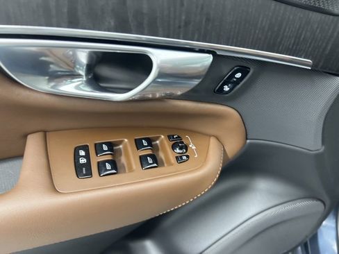 New 2025 Volvo XC90 T8 Ultra w/ Protection Package Premier image 13