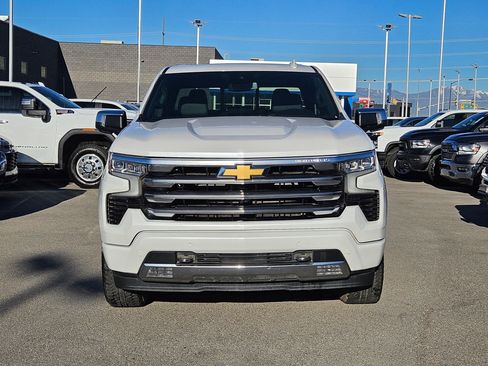 Used 2024 Chevrolet Silverado 1500 High Country w/ Z71 Off-Road Package image 9