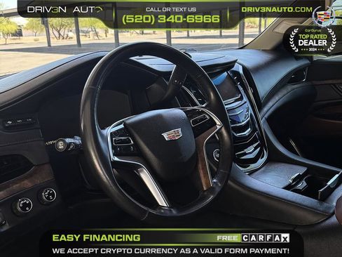 Used 2015 Cadillac Escalade Luxury AWD/4WD image 11