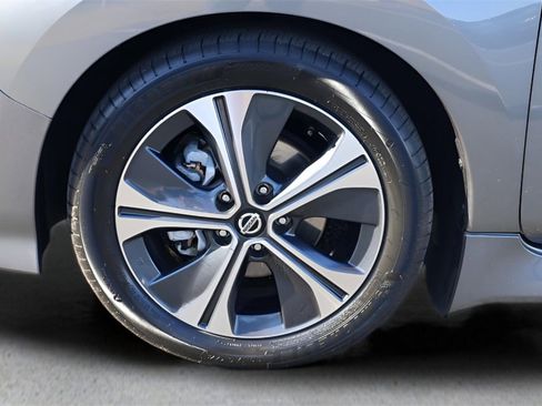 Used 2022 Nissan Leaf SV w/ SV Technology Package image 26